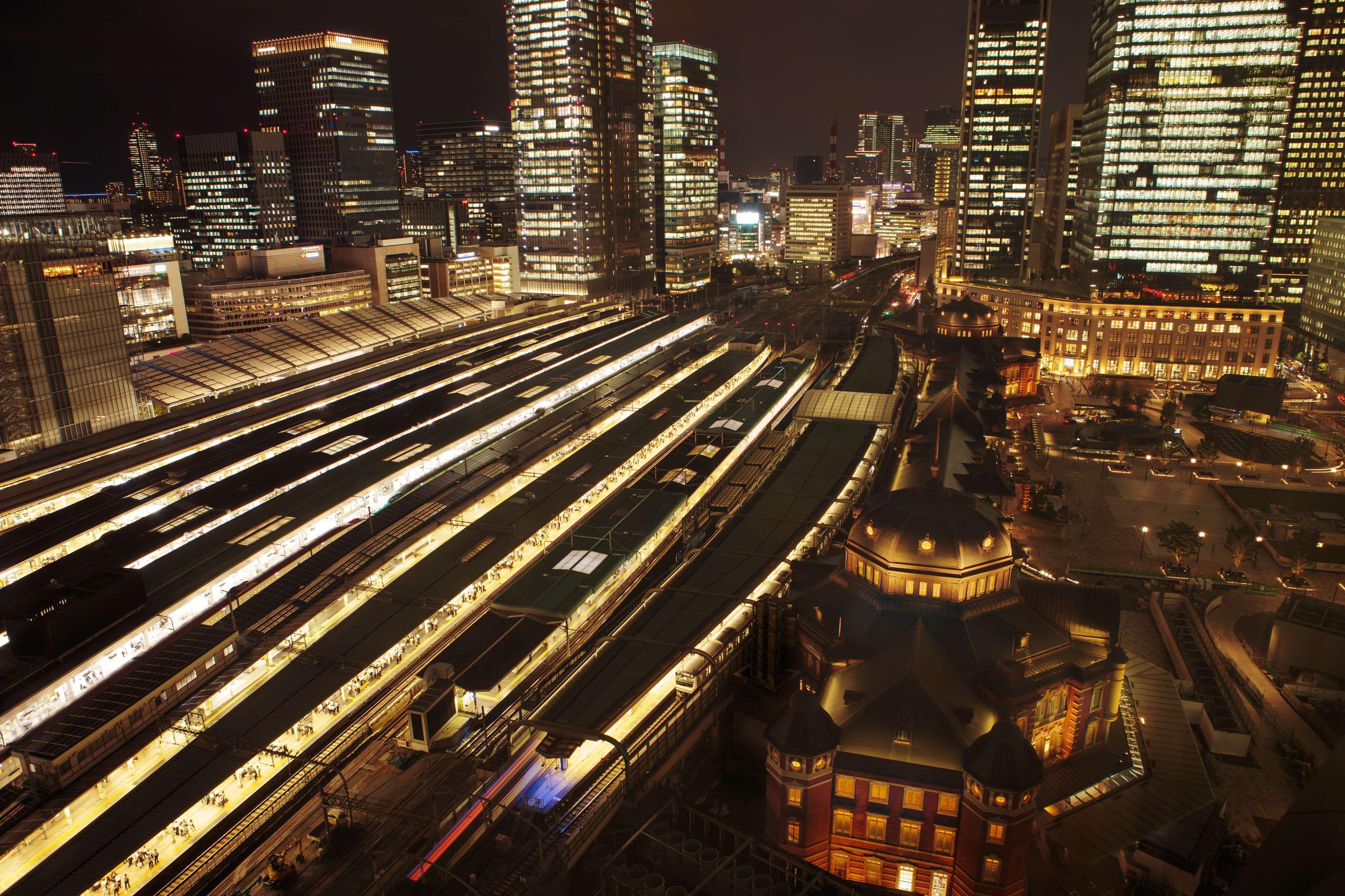 Marunouchi Hotel Prefektura Tokio Exteriér fotografie The station at night