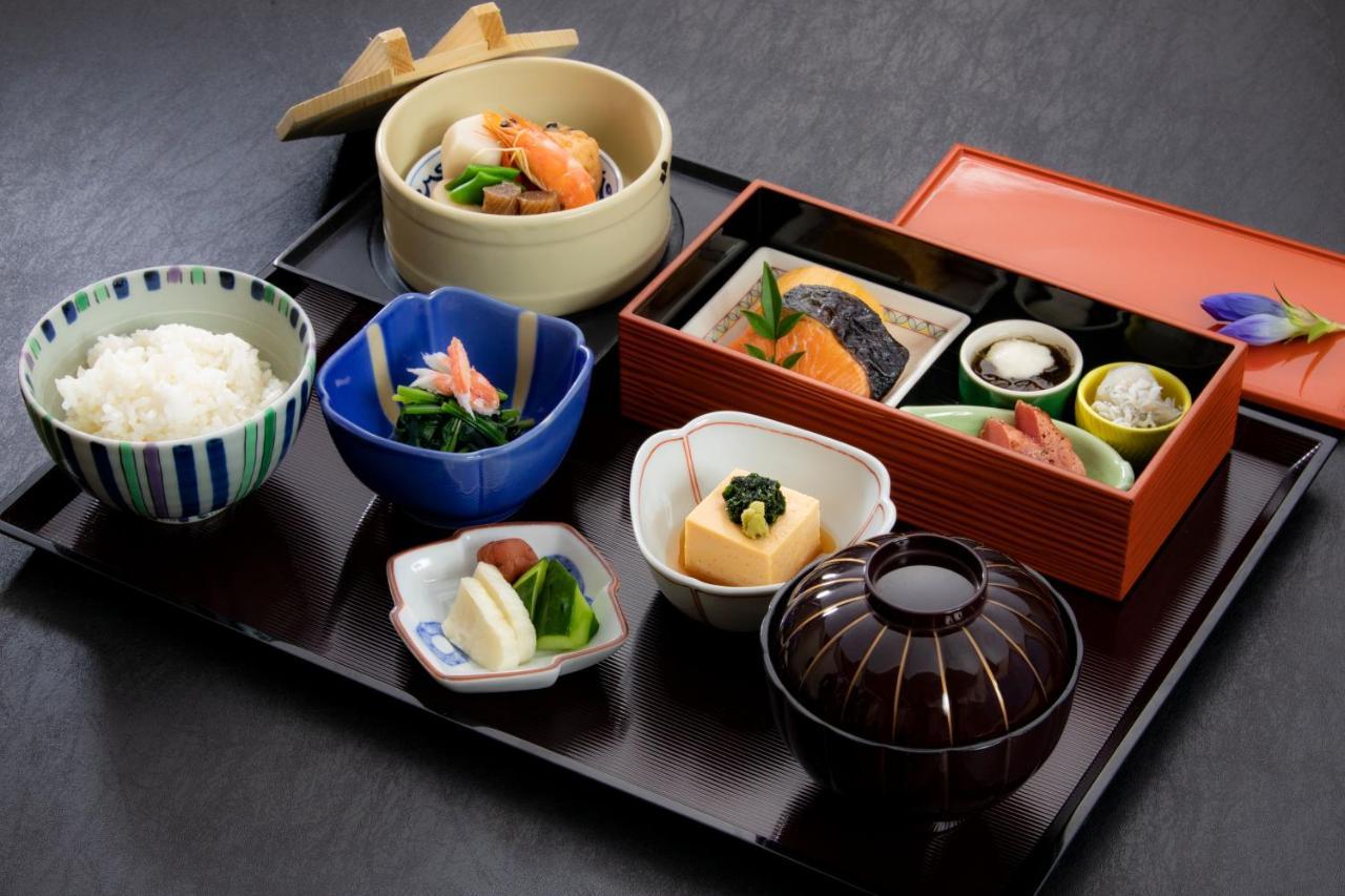 Marunouchi Hotel Prefektura Tokio Exteriér fotografie A Japanese meal