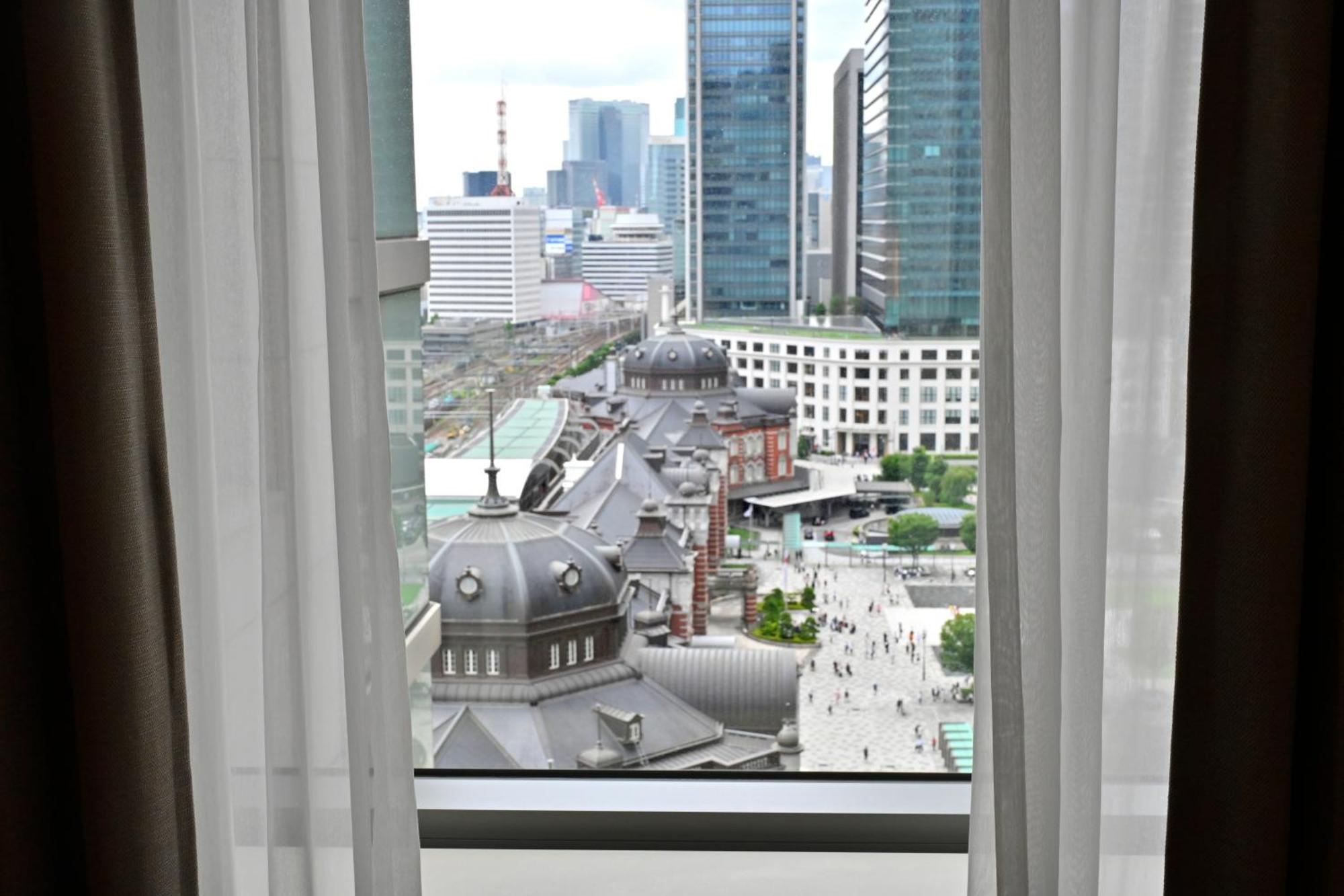 Marunouchi Hotel Prefektura Tokio Exteriér fotografie View from a window